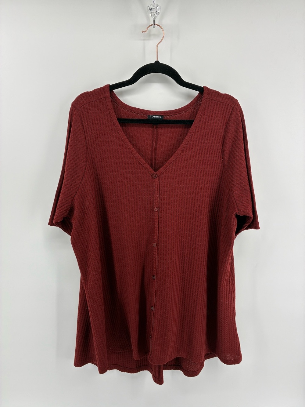 torrid Waffle Knit V-Neck Button Front Top - Burgundy Red